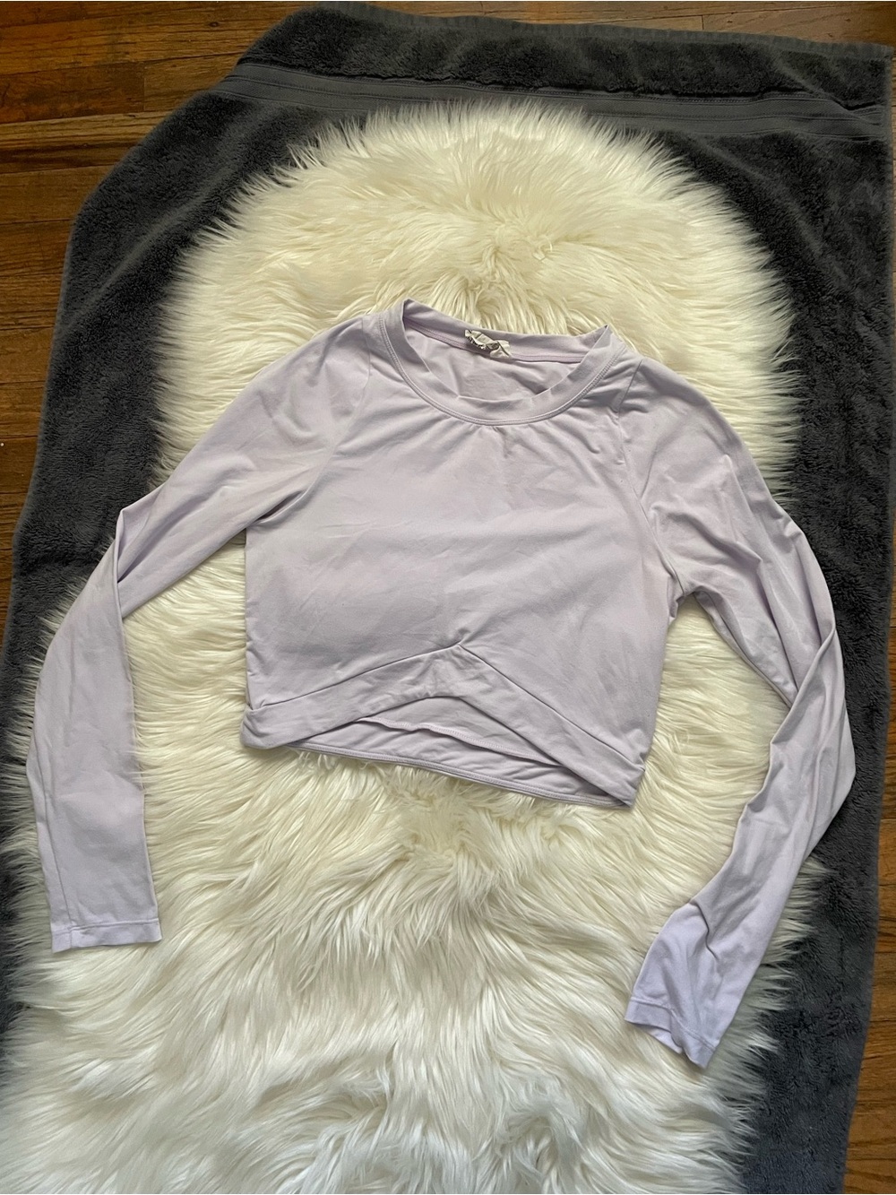 Alphalete Lavender Cropped Long-Sleeve Active Top - Picture 4 of 8